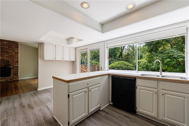 135 Pheasant SE Drive, Marietta, GA 30067