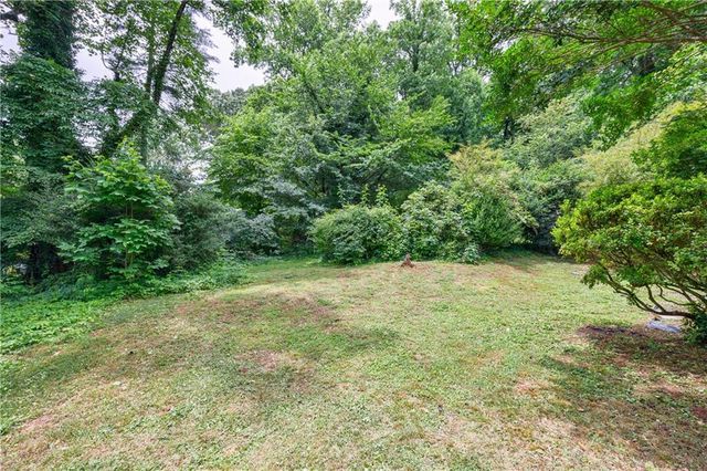 135 Pheasant SE Drive, Marietta, GA 30067