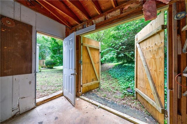 135 Pheasant SE Drive, Marietta, GA 30067