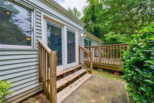 135 Pheasant SE Drive, Marietta, GA 30067