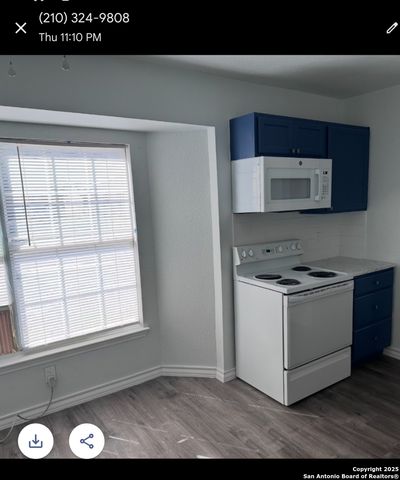 8831 FIVE PALMS DR, San Antonio, TX 78242