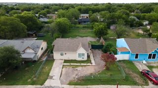 8831 FIVE PALMS DR, San Antonio, TX 78242