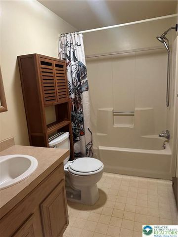 1157 Blue Barn Road, Upper Macungie Twp, PA 18104