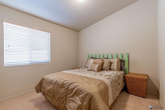 12609 S Driftwood Dr, Yuma, AZ 85367