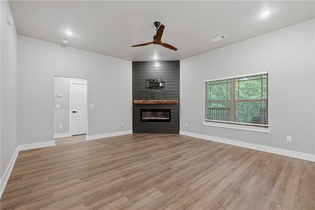 8 Leyland Drive, Bella Vista, AR 72714