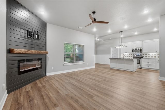 8 Leyland Drive, Bella Vista, AR 72714