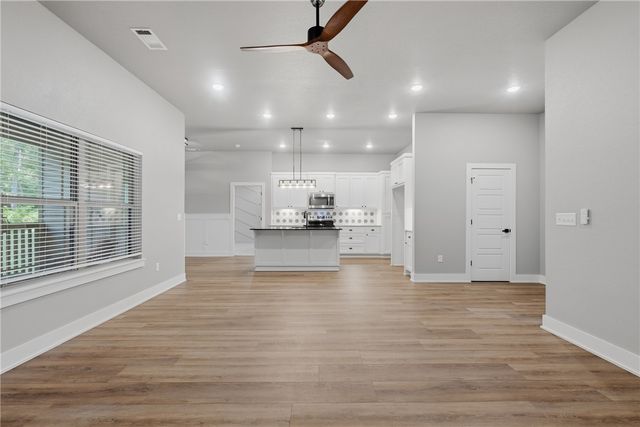 8 Leyland Drive, Bella Vista, AR 72714