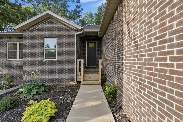 8 Leyland Drive, Bella Vista, AR 72714