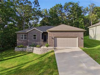 8 Leyland Drive, Bella Vista, AR 72714