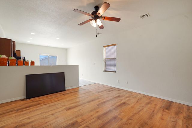 1824 CHISHOLM Trail NE, Rio Rancho, NM 87144