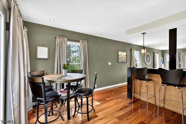 70 Crab Apple Hill Rd, Holland Twp., NJ 08848