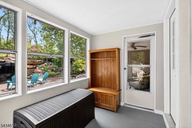 70 Crab Apple Hill Rd, Holland Twp., NJ 08848