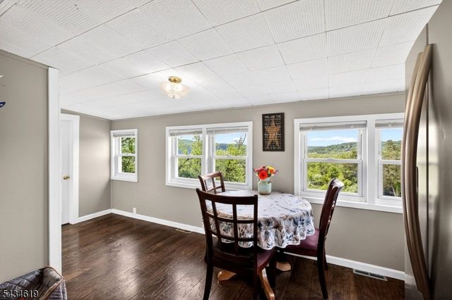 70 Crab Apple Hill Rd, Holland Twp., NJ 08848
