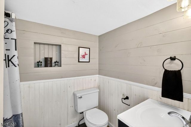 70 Crab Apple Hill Rd, Holland Twp., NJ 08848