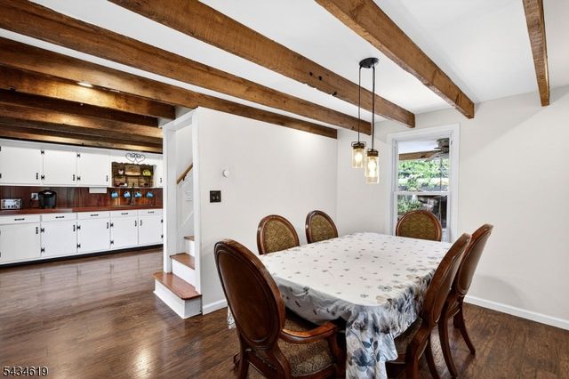 70 Crab Apple Hill Rd, Holland Twp., NJ 08848