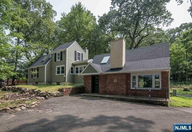 496 Manchester Avenue, North Haledon, NJ 07508