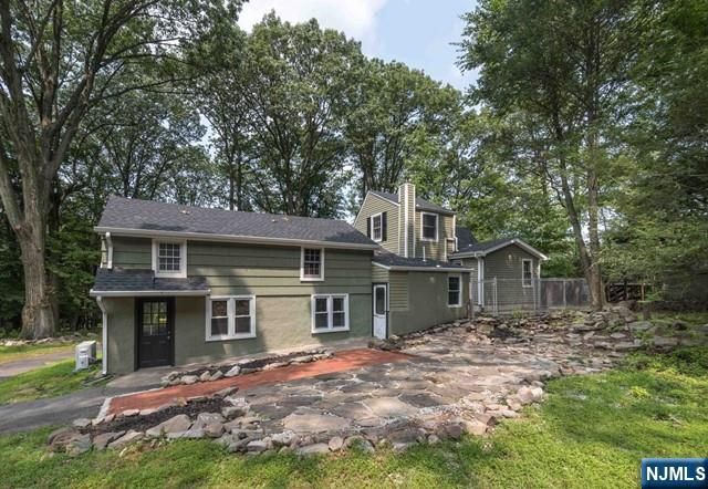 496 Manchester Avenue, North Haledon, NJ 07508