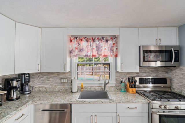 18 Baymeadow Drive, Nashua, NH 03063