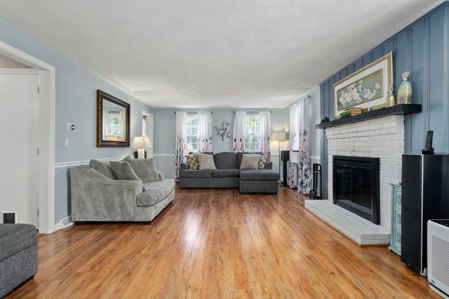 18 Baymeadow Drive, Nashua, NH 03063