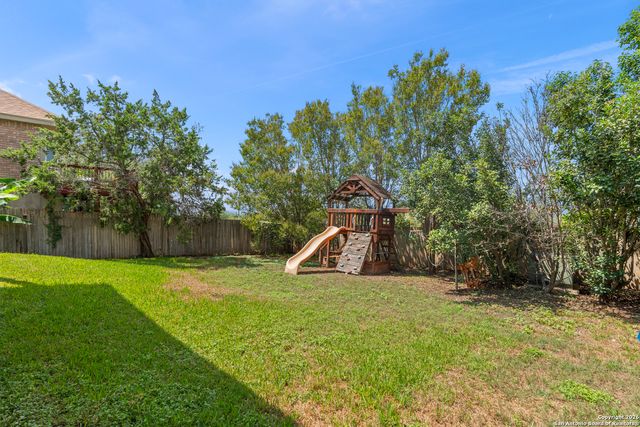 815 Windhurst, San Antonio, TX 78258