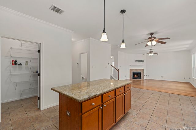 815 Windhurst, San Antonio, TX 78258