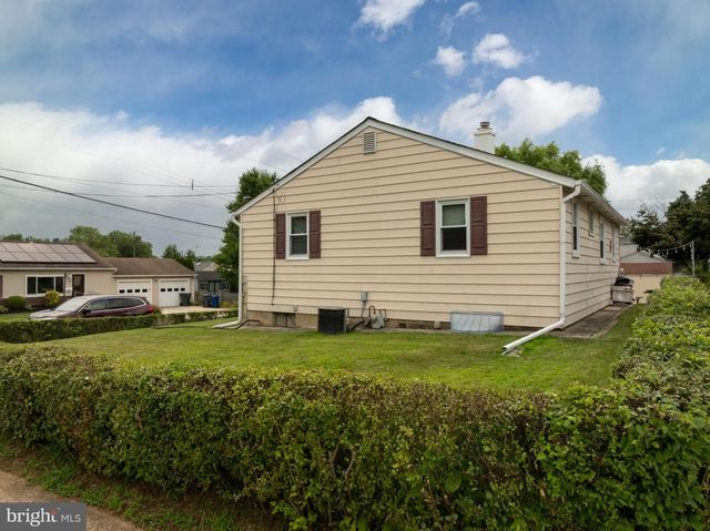 2945 LINCOLN AVE, Glenside, PA 19038