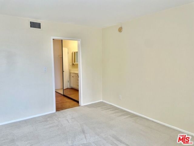 18307 Burbank Boulevard 207, Los Angeles, CA 91356