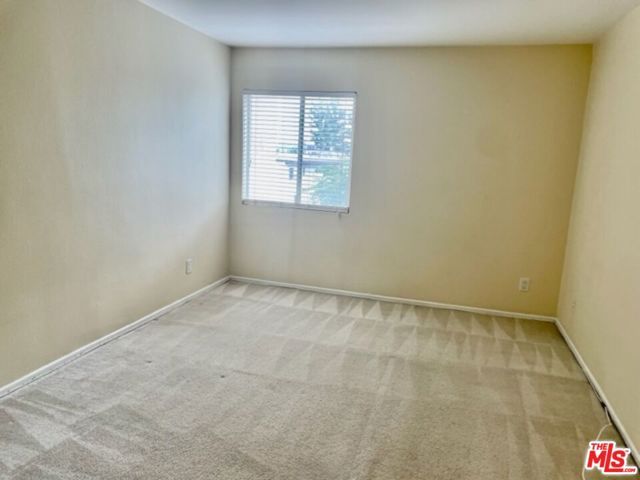 18307 Burbank Boulevard 207, Los Angeles, CA 91356