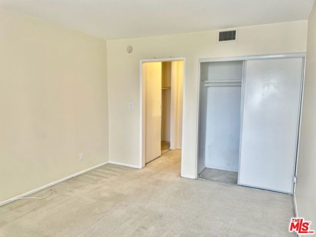 18307 Burbank Boulevard 207, Los Angeles, CA 91356