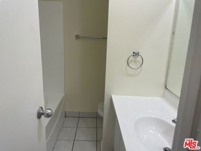 18307 Burbank Boulevard 207, Los Angeles, CA 91356