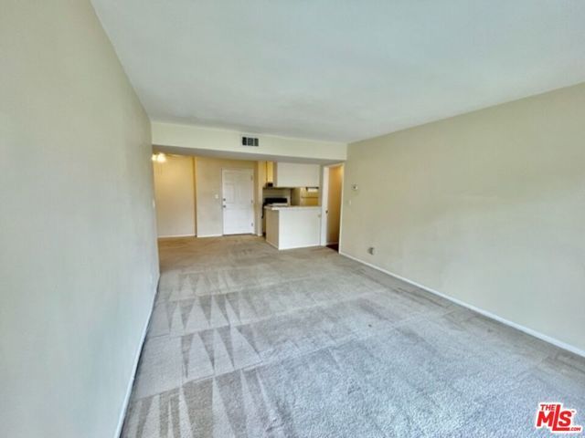 18307 Burbank Boulevard 207, Los Angeles, CA 91356