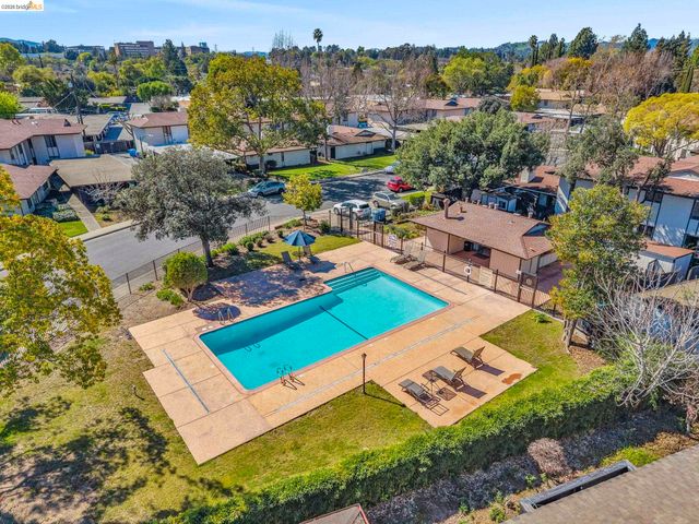 1942 Desert Cir, Walnut Creek, CA 94598