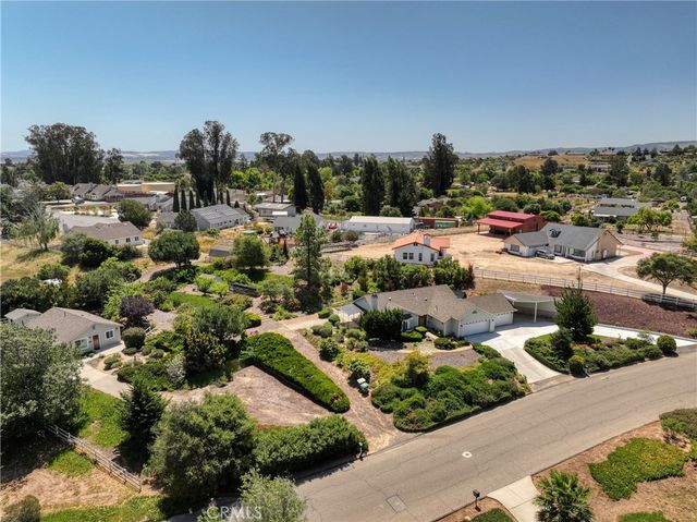 435 Eucalyptus Road, Nipomo, CA 93444