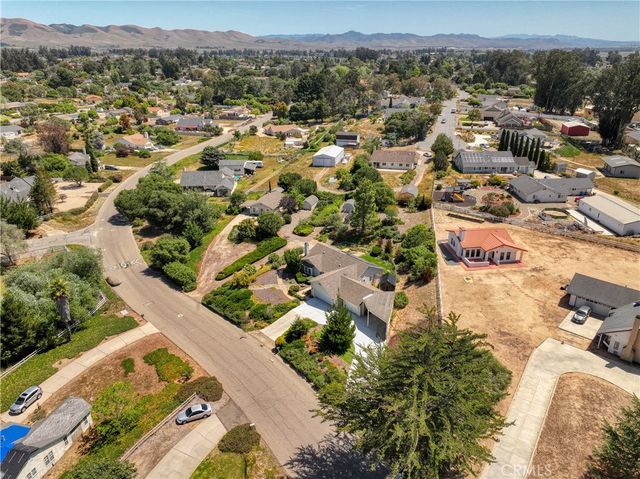 435 Eucalyptus Road, Nipomo, CA 93444