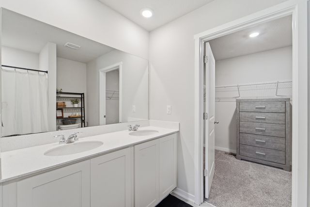 4220 Dakota Circle, Waukee, IA 50263