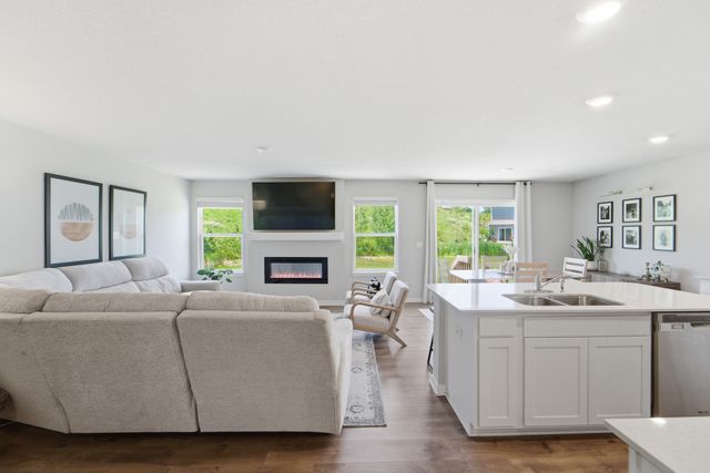 4220 Dakota Circle, Waukee, IA 50263
