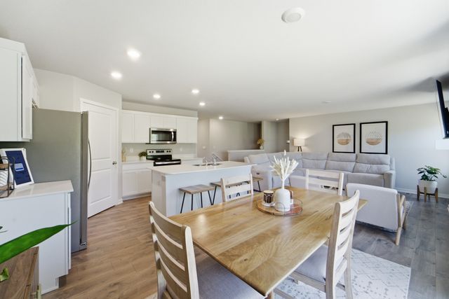4220 Dakota Circle, Waukee, IA 50263
