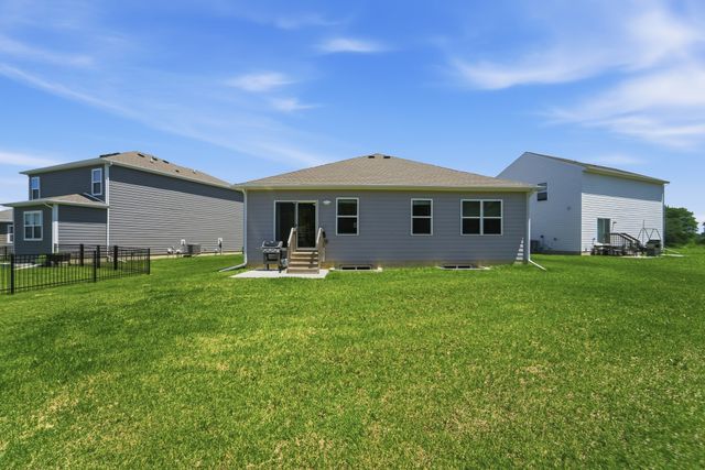 4220 Dakota Circle, Waukee, IA 50263