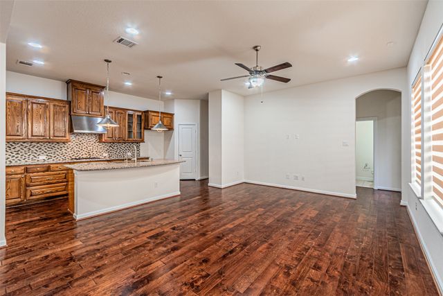 6769 E Prospect Way, Irving, TX 75063