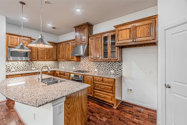 6769 E Prospect Way, Irving, TX 75063