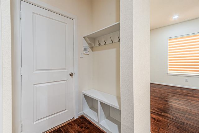 6769 E Prospect Way, Irving, TX 75063