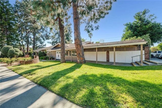 623 E Matchwood Place, Azusa, CA 91702