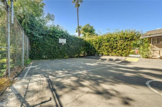 623 E Matchwood Place, Azusa, CA 91702