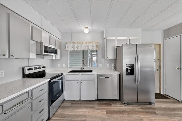 12 N BOBWHITE ROAD, Wildwood, FL 34785