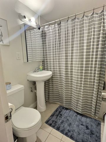217 Kent 5, Brookline, MA 02446