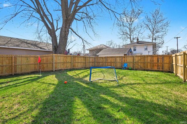 522 Benton Street, Mishawaka, IN 46545