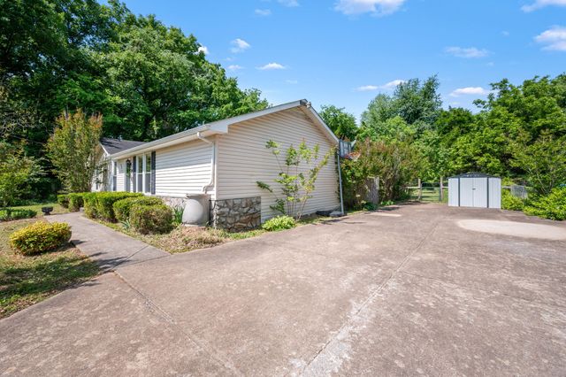 6011 Buckeye Valley Rd, Murfreesboro, TN 37129