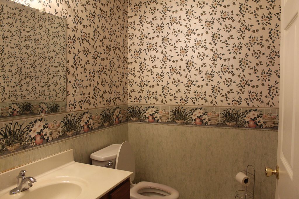 Image 14 of property listing at 3107 Apricot Avenue, Mt Vernon, IL 62864