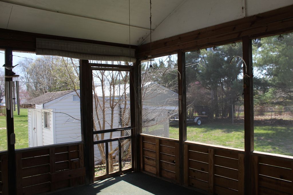 Image 8 of property listing at 3107 Apricot Avenue, Mt Vernon, IL 62864