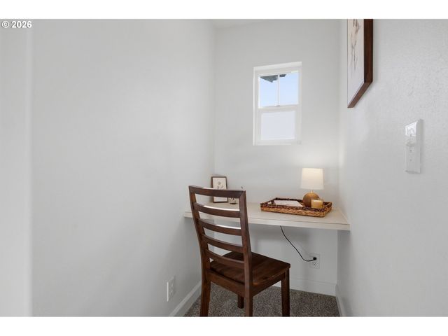 5243 WALES Dr, Eugene, OR 97402